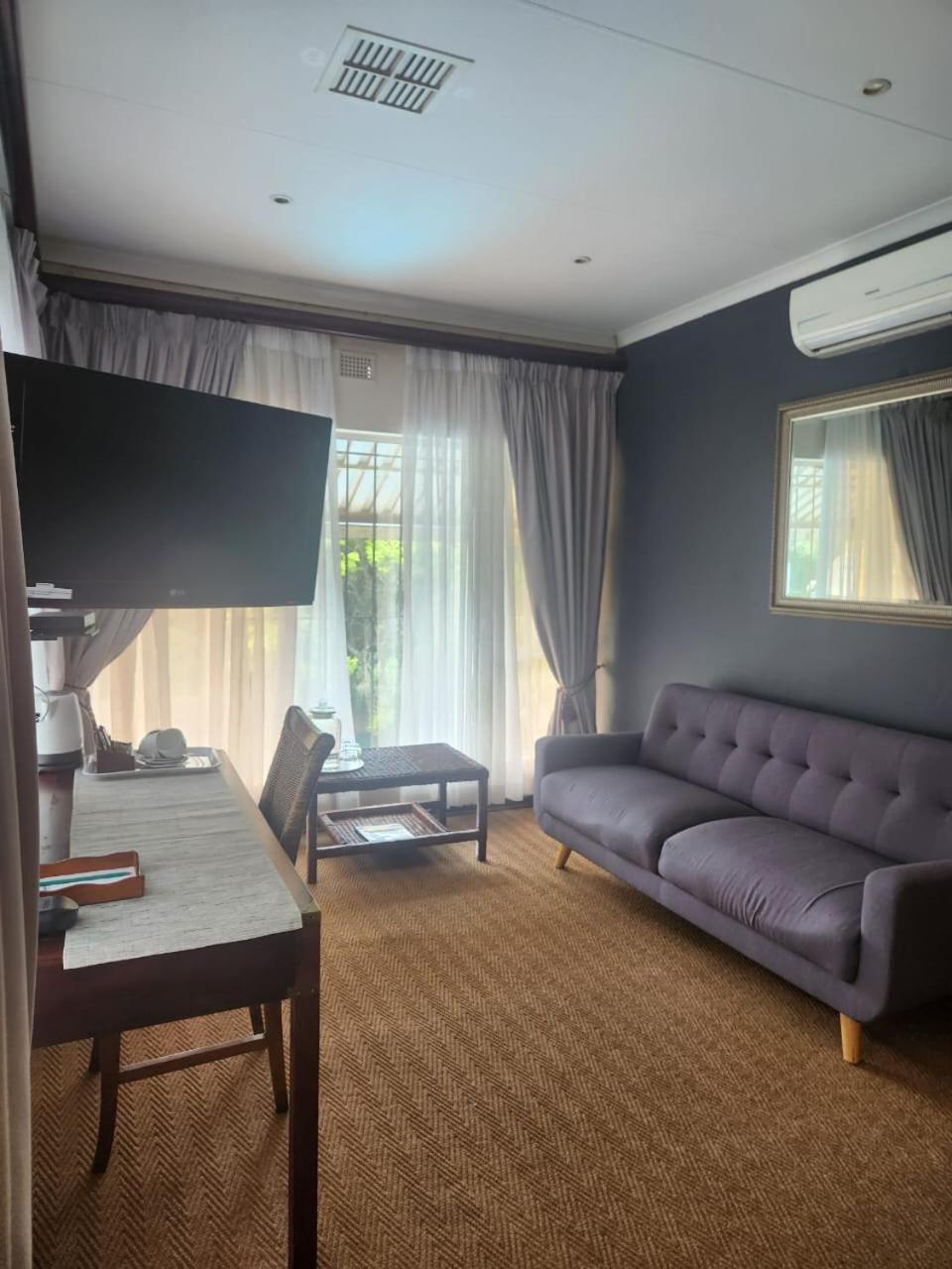 Hillton Manor Guest House Ричардс-Бей Экстерьер фото